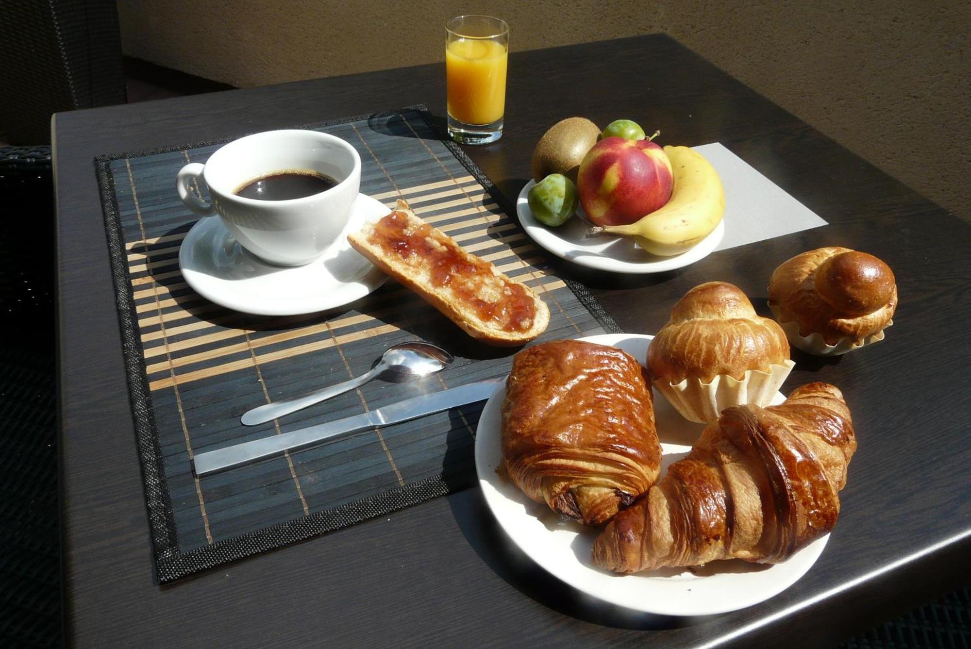 Brit Hotel Du Ban Chaudes-Aigues Eksteriør bilde